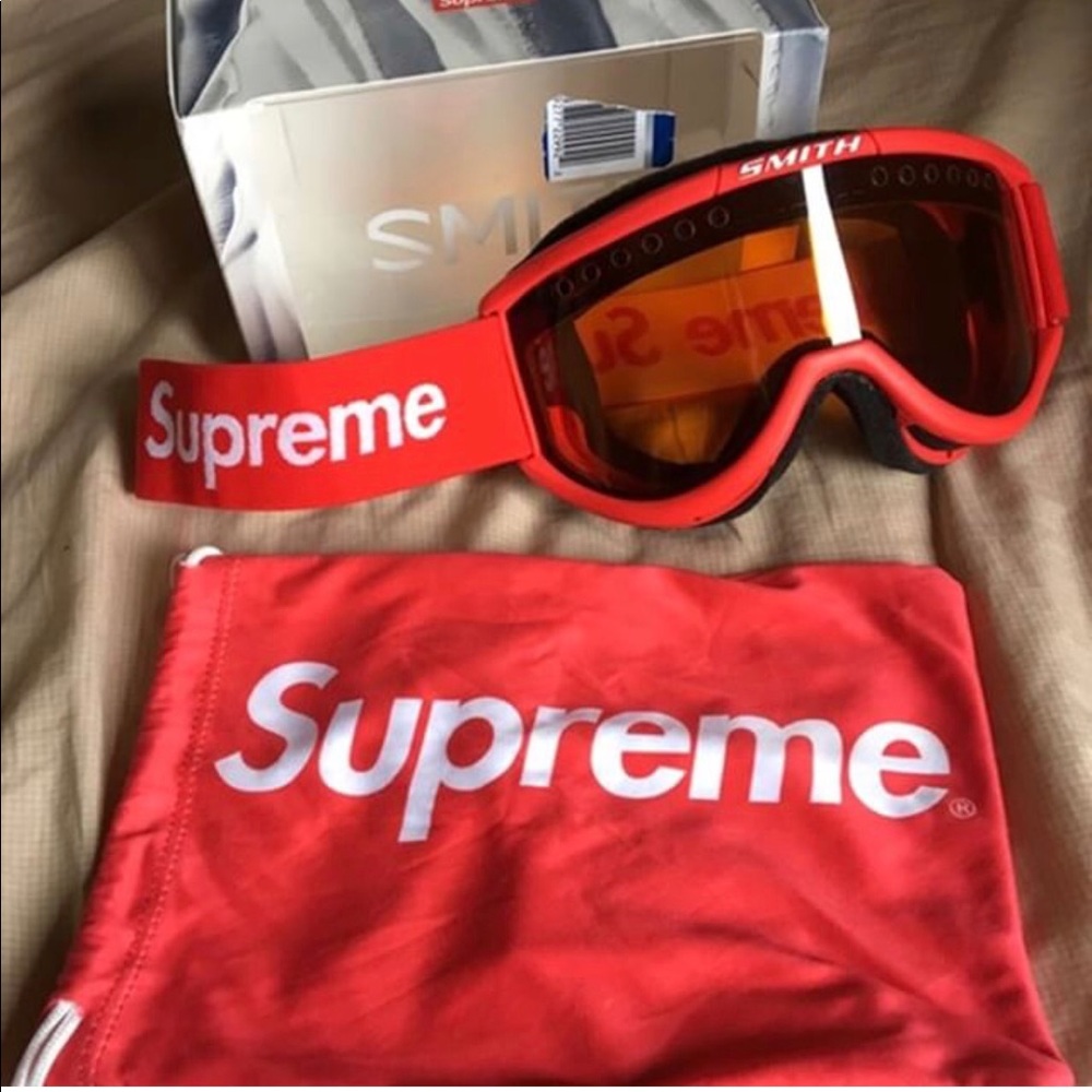 Supreme goggles